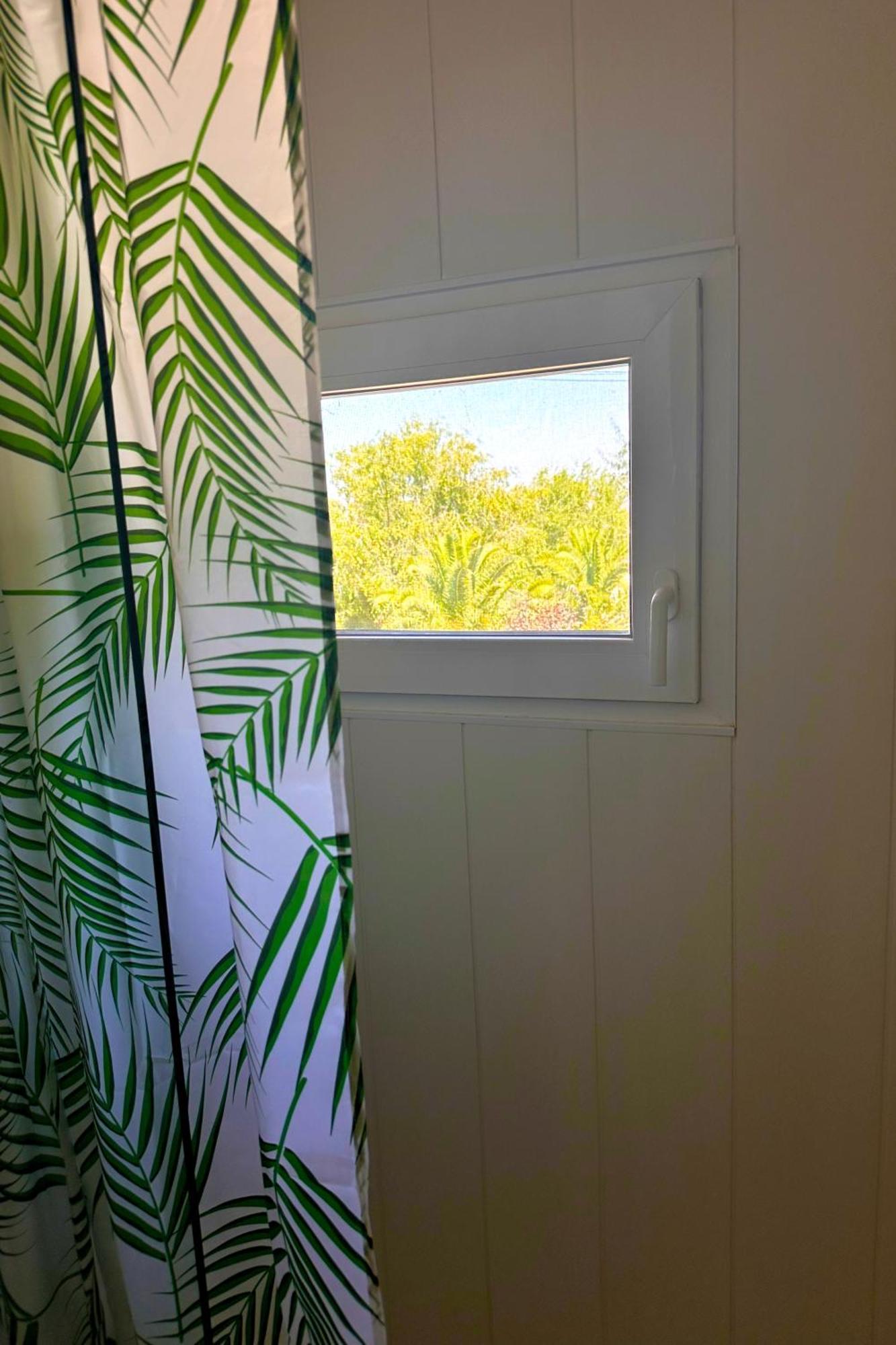 Fee4Me Cabin With Pool And Garden San Martín de la Vega Extérieur photo