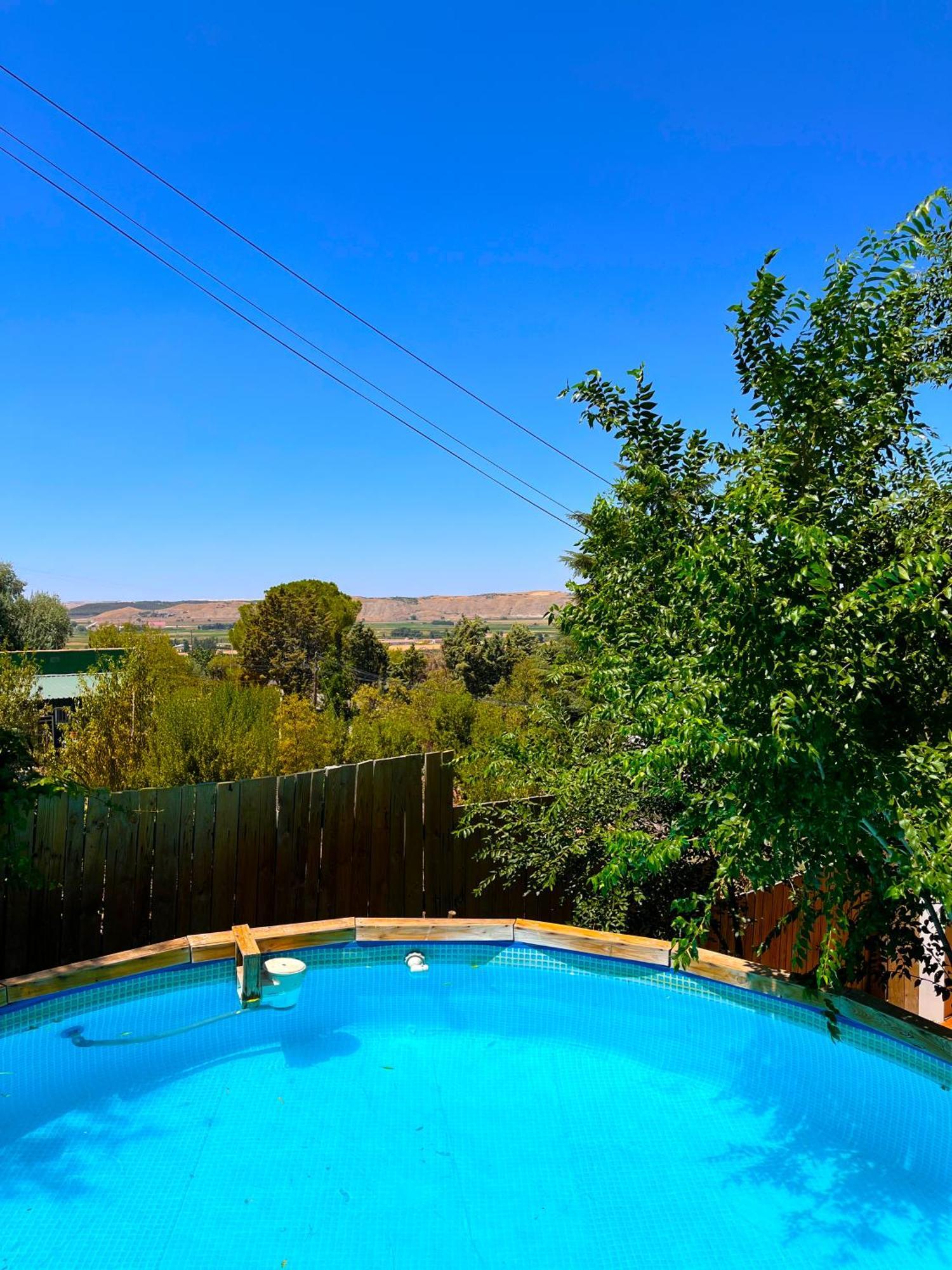 Fee4Me Cabin With Pool And Garden San Martín de la Vega Extérieur photo